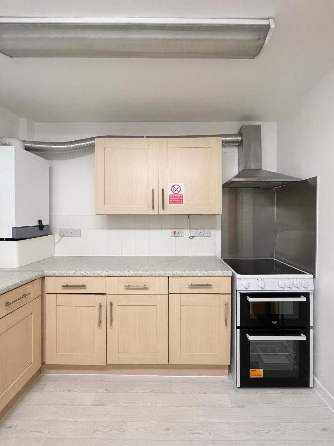 דירות מנצ'סטר Bright, Warm & Cozy House In Harpurhey מראה חיצוני תמונה