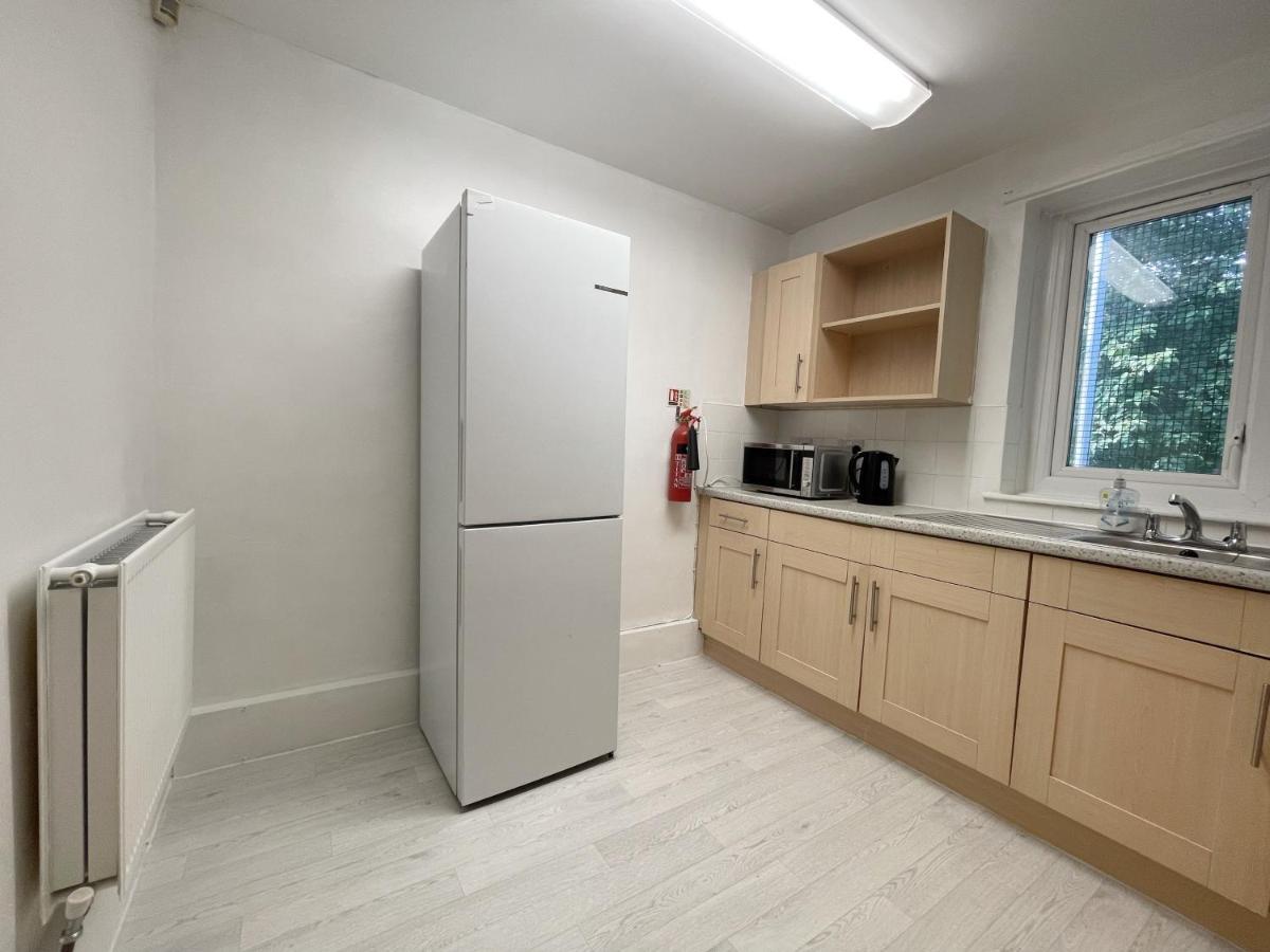 דירות מנצ'סטר Bright, Warm & Cozy House In Harpurhey מראה חיצוני תמונה